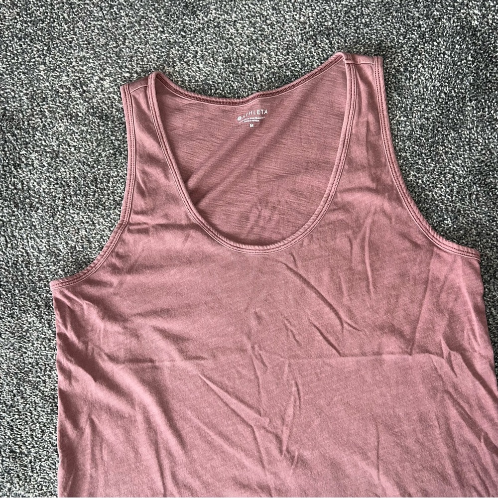 Athleta Scoop Neck Tank - Picture 2 of 8